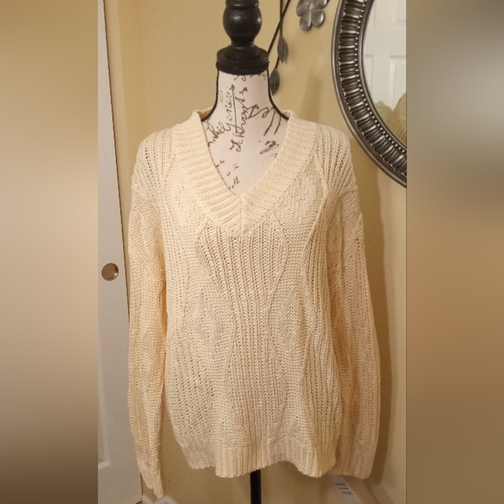 Pol Sweater